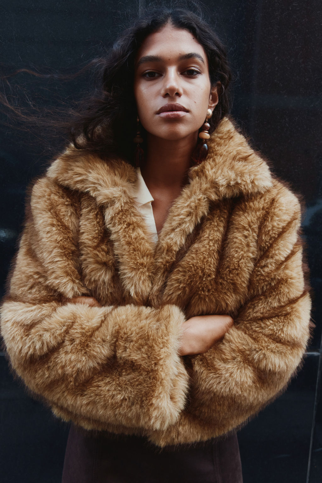 Chaqueta cropped efecto pelo - H&m фото 4