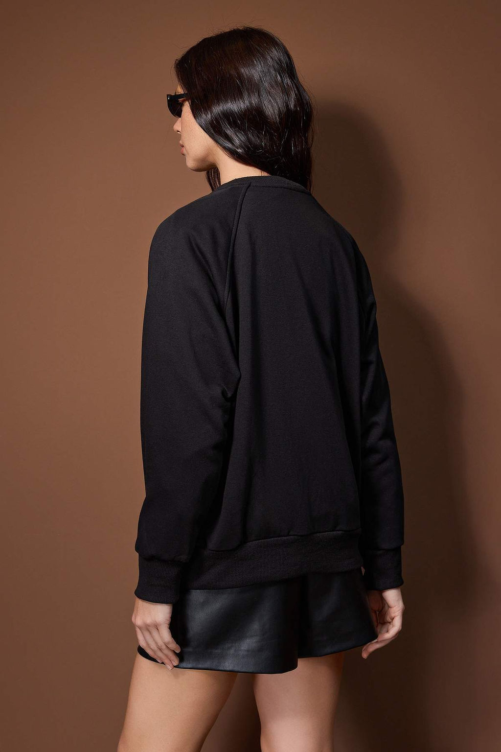 K?rm?z? Relaxed/Rahat Kal?p Basic Reglan Kol Bisiklet Yaka Orme Sweatshirt TWOAW26SW00030 - Trendyolmilla фото 7