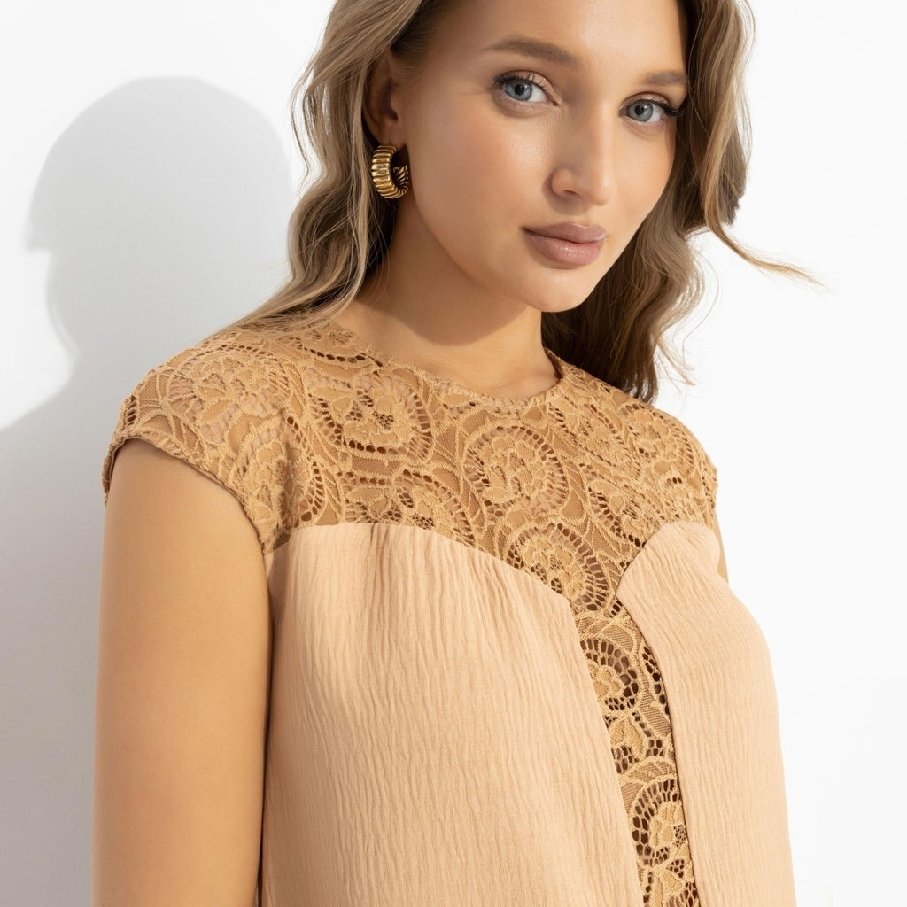 Топ комбинированный с кружевом, Громко и смело