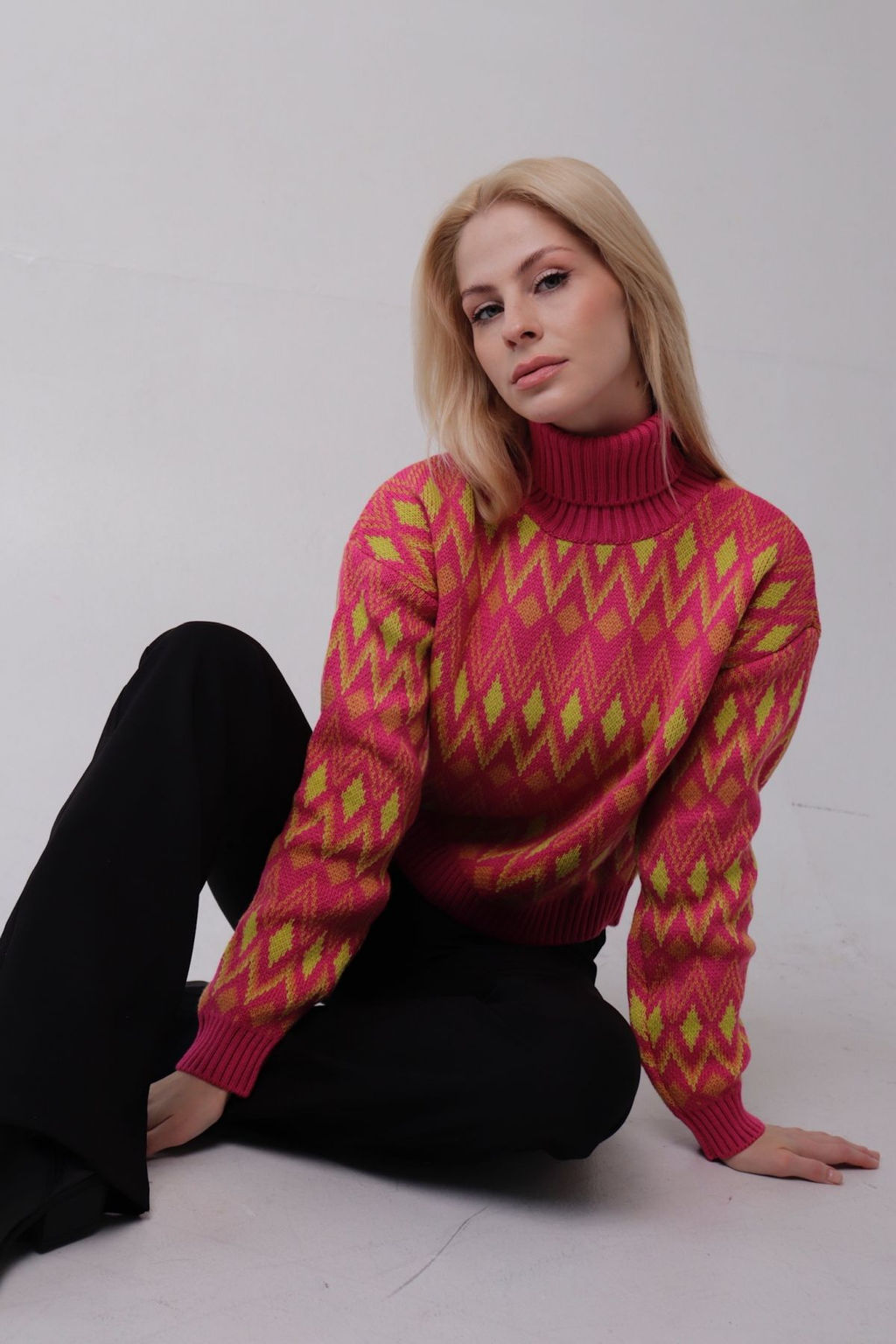 11060 Свитер розовый с узорами - Martichelli фото 13