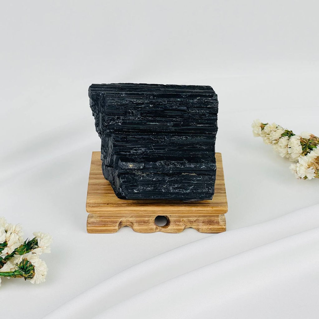 Кристалл необработанного Турмалина (Шерл)