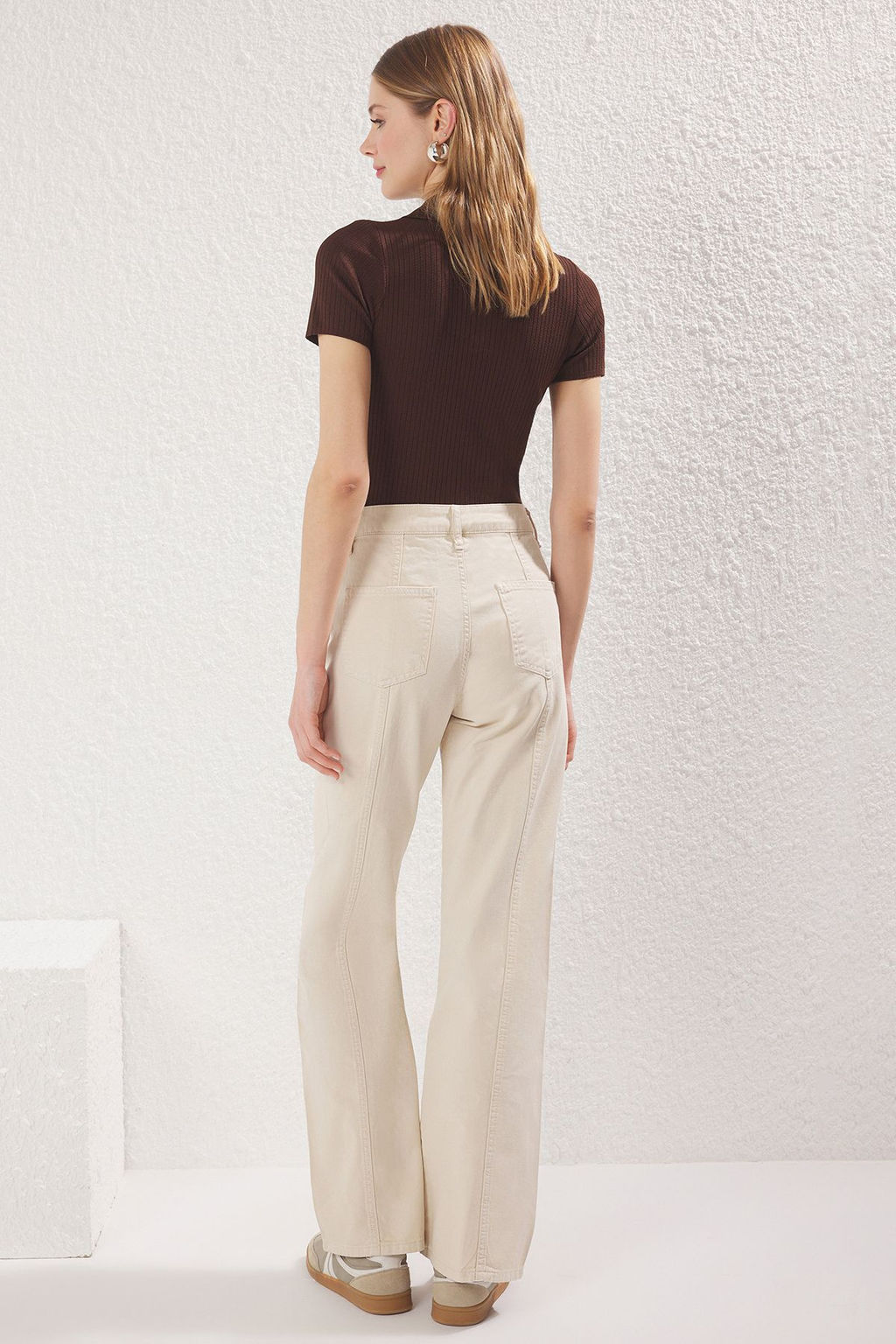 TRENDYOLMILLA Kahverengi Dikis Detayl? Yuksek Bel Wide Leg Jeans TWOSS25JE00034  фото 9