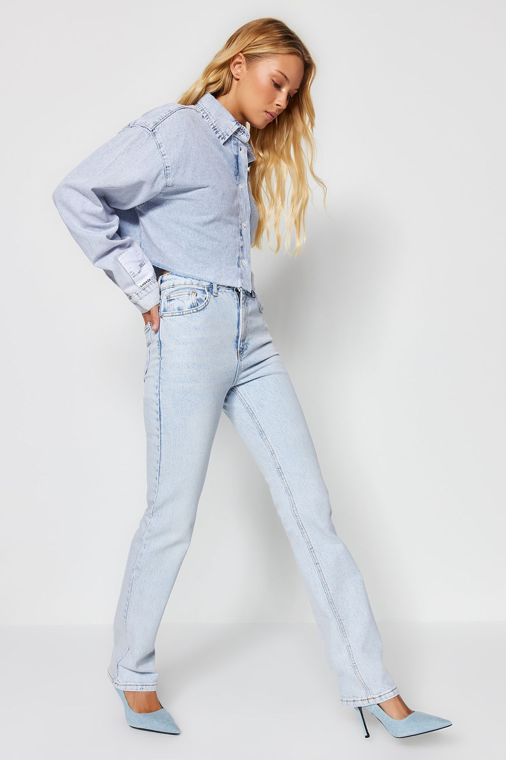 TRENDYOLMILLA Ac?k Mavi More Sustainable Yuksek Bel Flare Jeans TWOAW23JE00657  фото 6