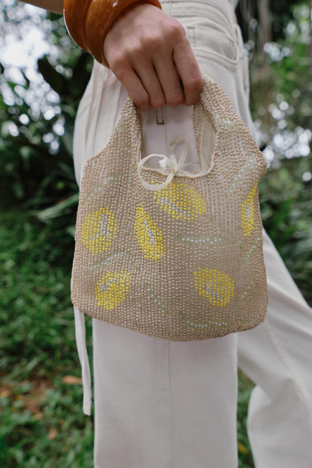 MINI BOLSO DE MANO CUENTAS / Amarillo - Zara фото 2