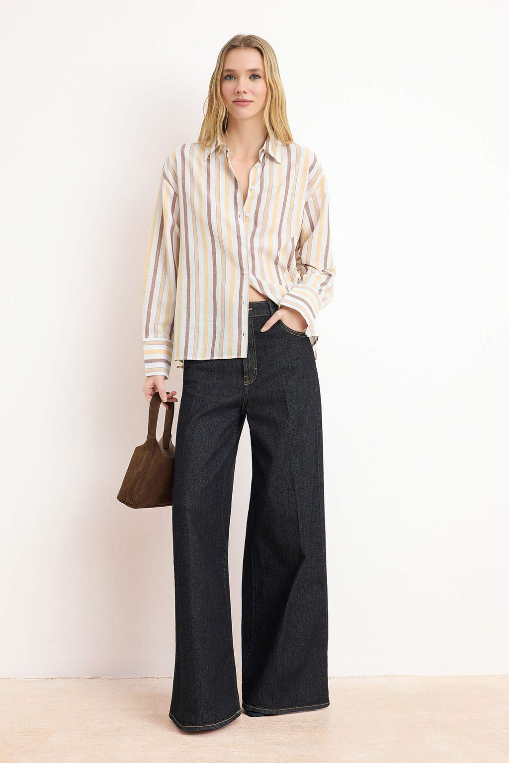 Cok Renkli Cizgili Dogal Gorunumlu Oversize/Genis Kal?p Gomlek TWOSS26GO00106