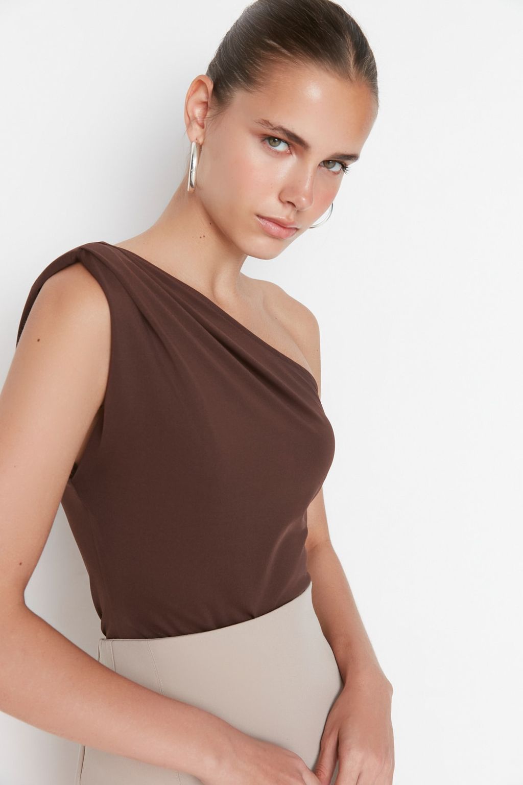 Kahverengi Asimetrik Yakal? Alttan C?tc?tl? Esnek Orme Body TWOSS22BD00014