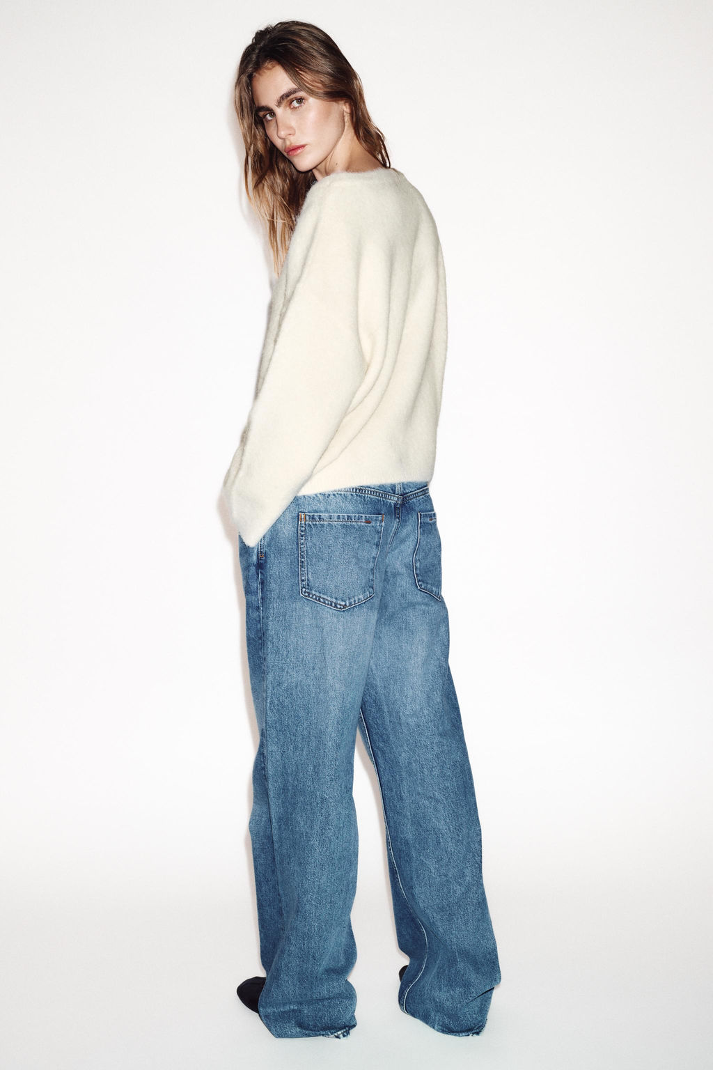 KNIT JUMPER WITH BROOCH - Zara фото 5