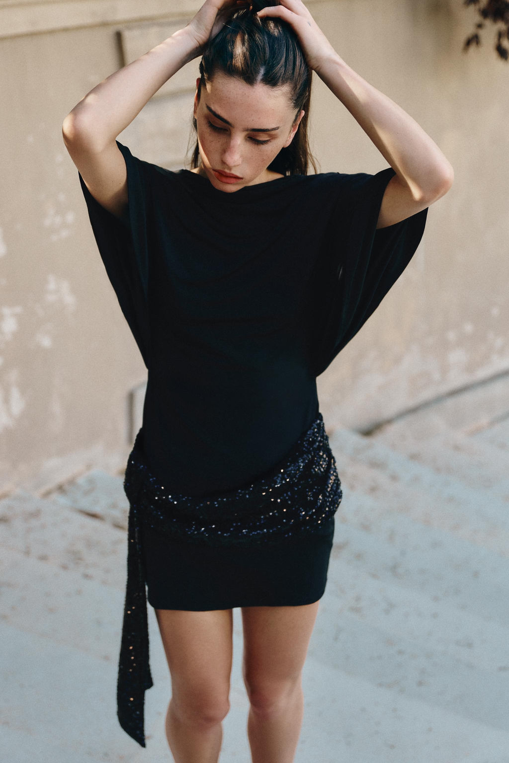VESTIDO MINI FAJ?N LENTEJUELAS / Negro - Zara фото 2