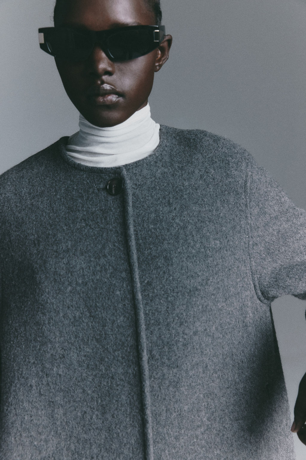 Abrigo en mezcla de lana con cuello tipo bufanda - H&m фото 5