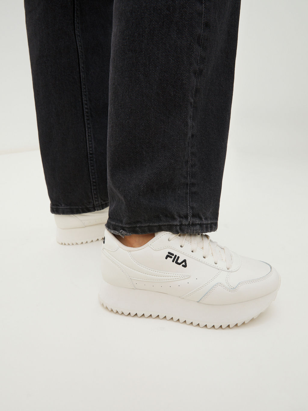 Женские кроссовки FILA ORBIT