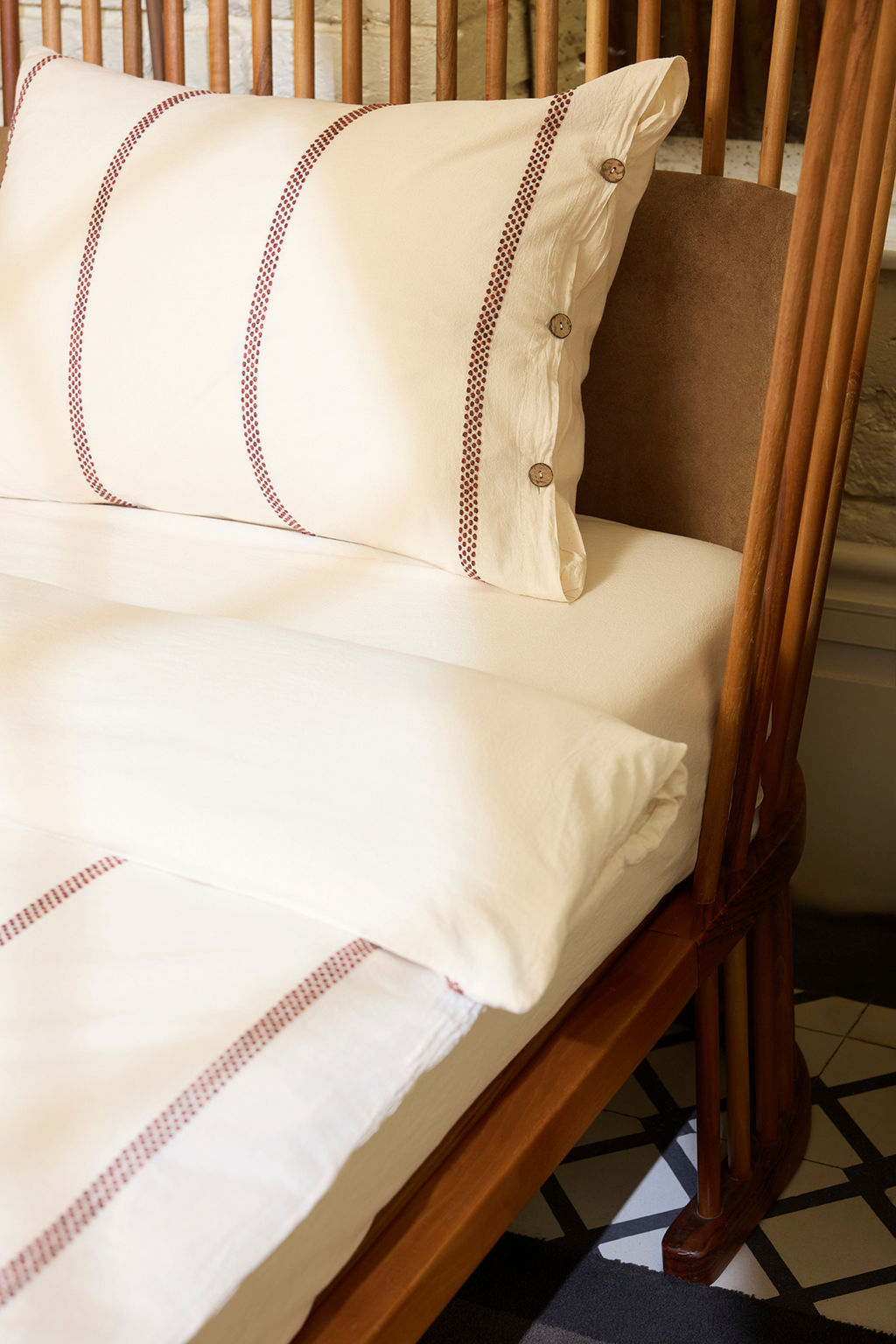 Trendyolmilla Home Cift Kisilik %100 Pamuk Lastiksiz Carsafl? Nevresim Tak?m? 200x220cm TPHSS25CKN00011 фото 2