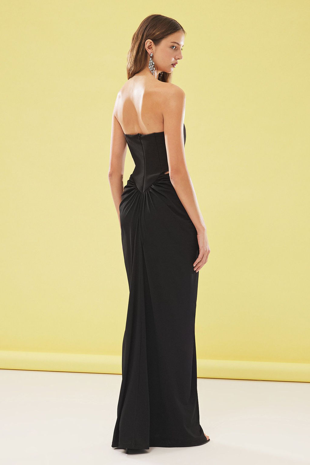 TRENDYOLMILLA Siyah Bel Cut-Out Detayl? Korse Gorunumlu Uzun S?k Abiye Elbise TPRSS25AE00022  фото 5