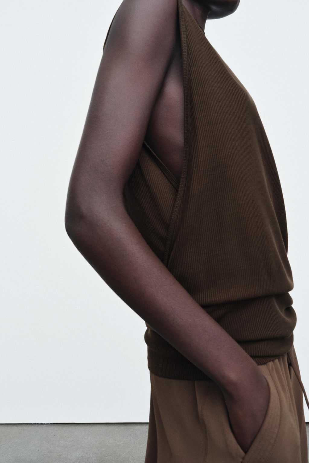FLOWY HIGH NECK TOP - Zara фото 10