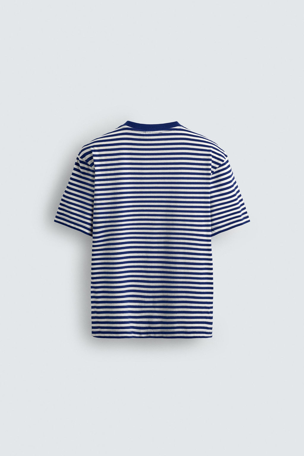 CAMISETA REGULAR FIT JACQUARD RAYAS / Blanco / Marino
