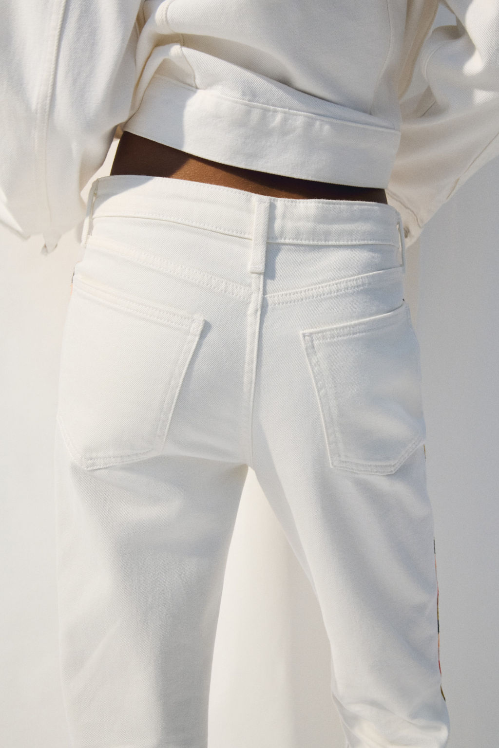 Vaquero con franjas laterales Straight Regular - H&m фото 7
