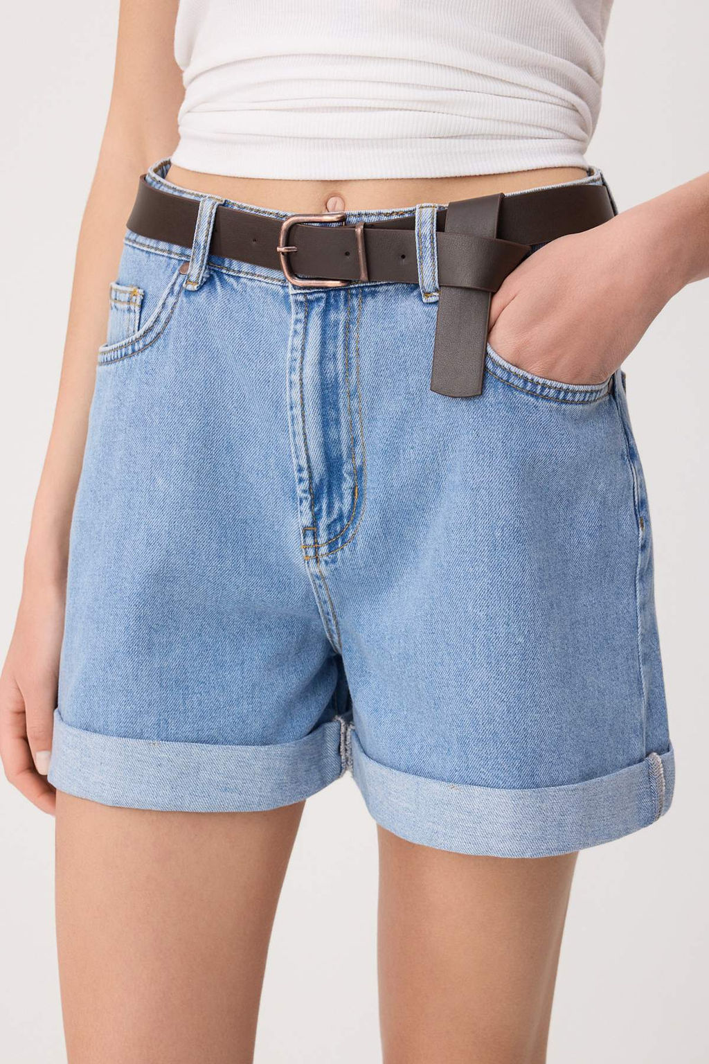 Mavi Kemer Detayl? Yuksek Bel City Boy Denim Sort TWOSS26SR00128 - Trendyolmilla фото 4
