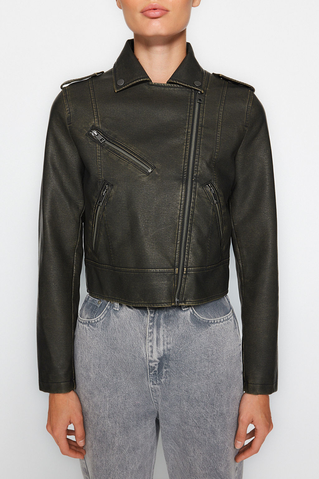 Trendyolmilla Antrasit Eskitme Detayl? Suni Deri Biker Ceket Mont TWOAW24MO00277  фото 9