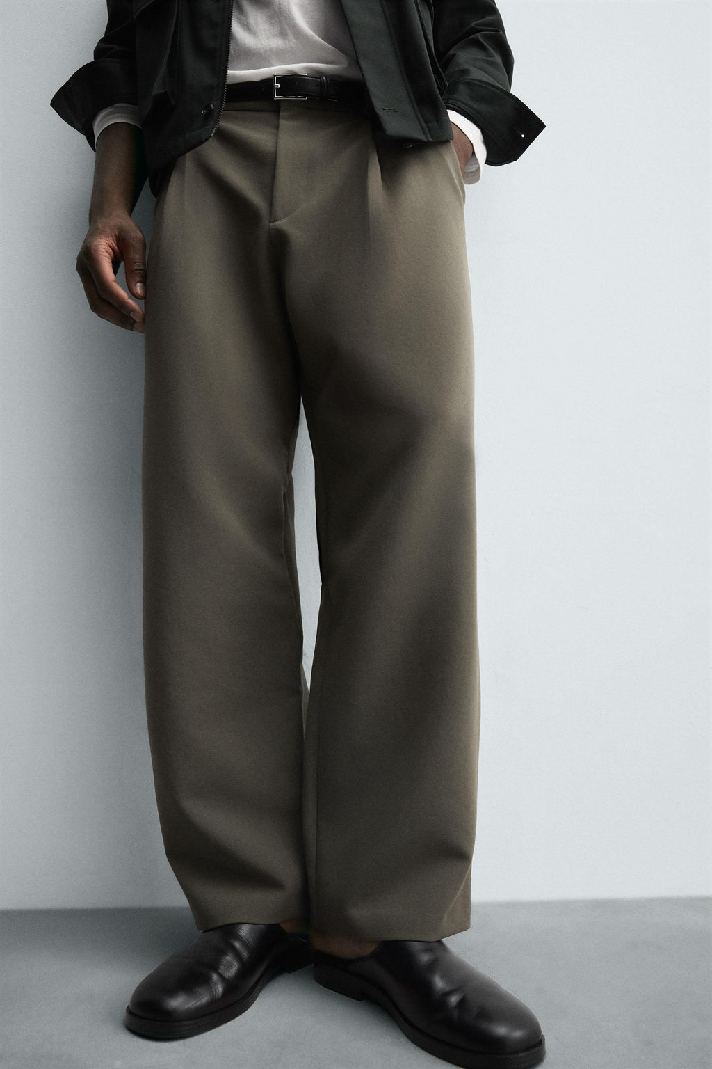RELAXED FIT PLEATED TROUSERS - Zara фото 5