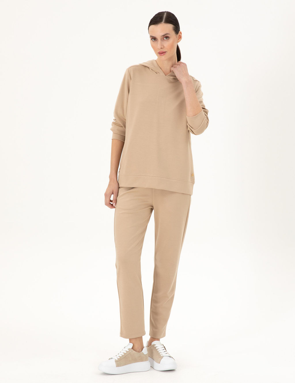 Брюки спортивные бежевые regular fit