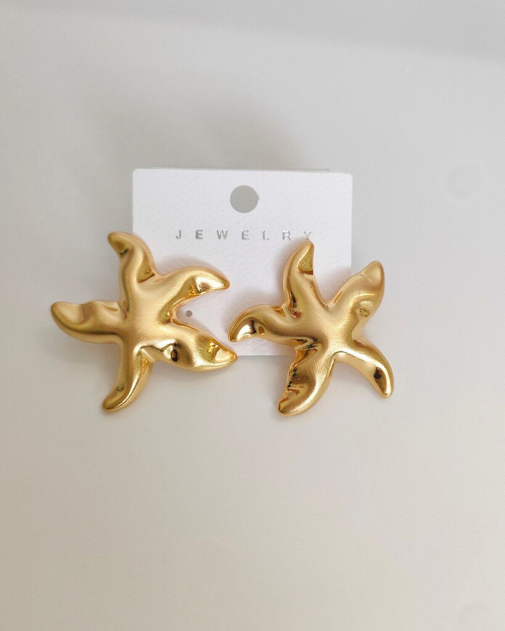 Стильные серьги