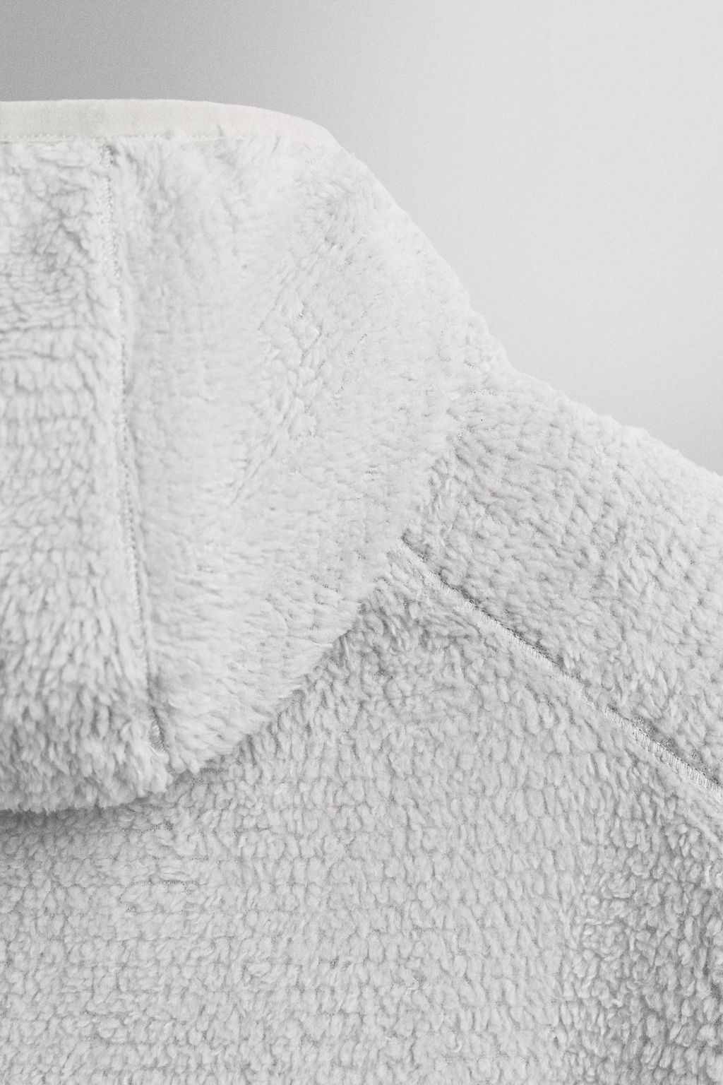 SUDADERA POLAR TEXTURA CAPUCHA / Blanco roto - Zara фото 11