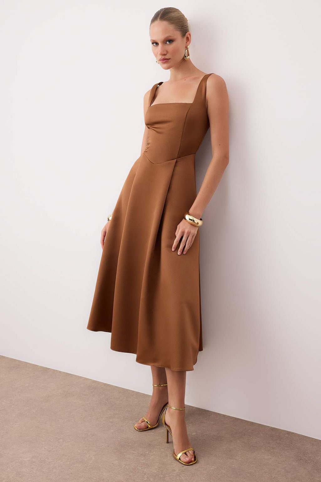 Kahverengi A-Kesim Saten Dokuma S?k Abiye Gece Mezuniyet Elbisesi TPRAW25EL00040