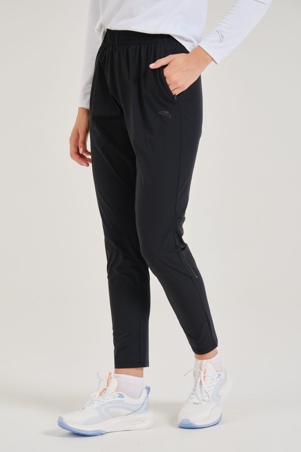 Брюки текстильные удлиненные Черный - Anta фото 4