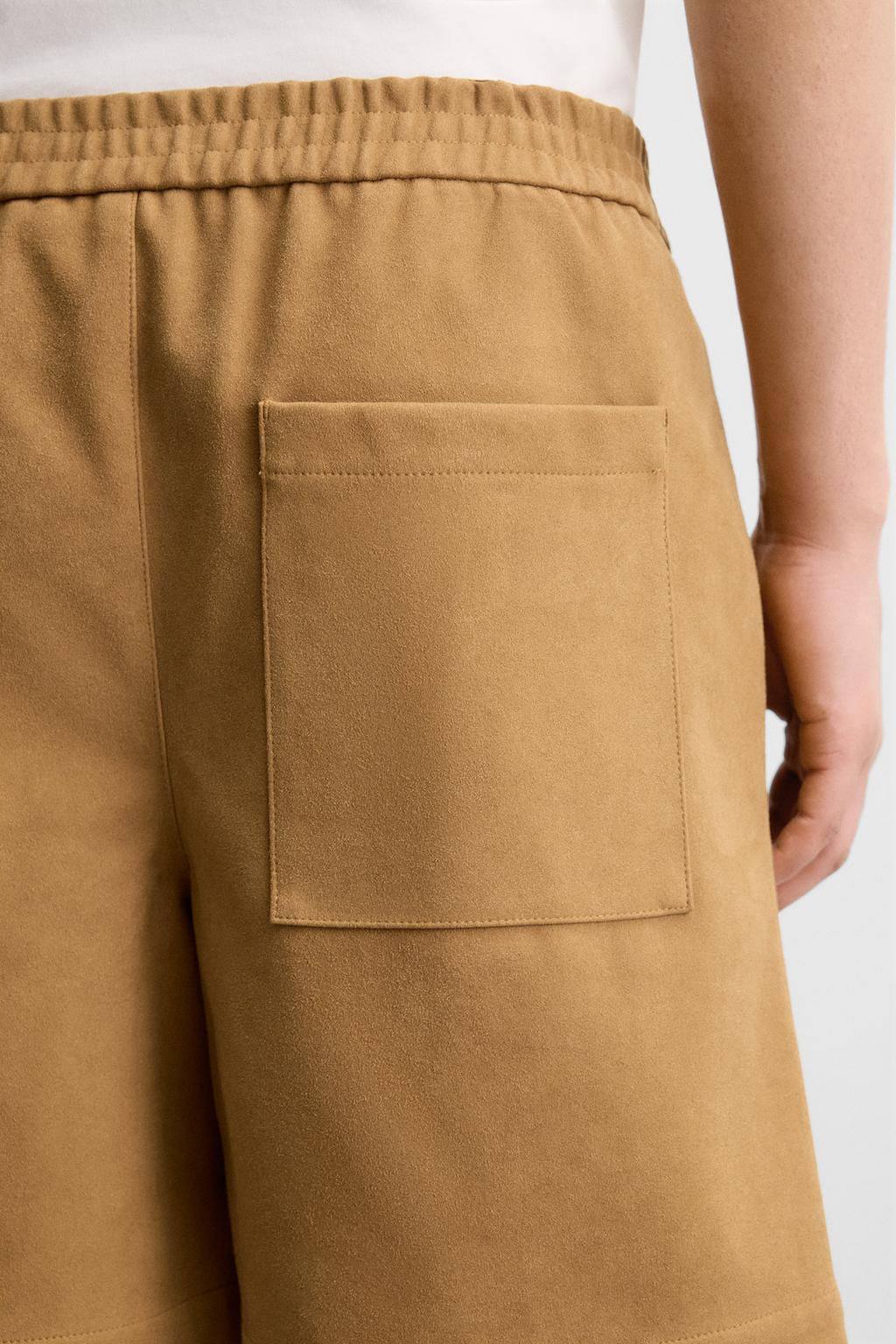 FAUX SUEDE PLEATED BERMUDA SHORTS - Zara фото 7