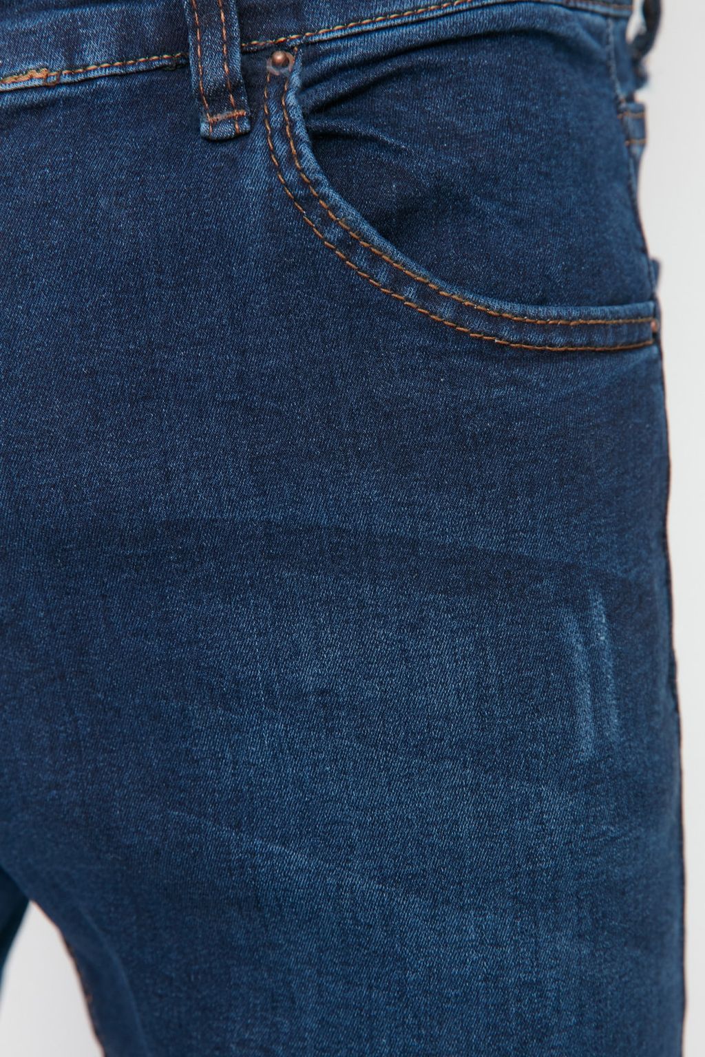TRENDYOL MAN Indigo Skinny Esnek Kumas Dar Kesim T?rnakl? Kot Pantolon Jeans TMNSS20JE0331