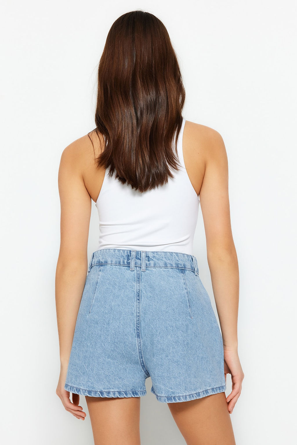 TRENDYOLMILLA Mavi Tasl? Yuksek Bel Denim Sort TWOSS23SR00191  фото 5