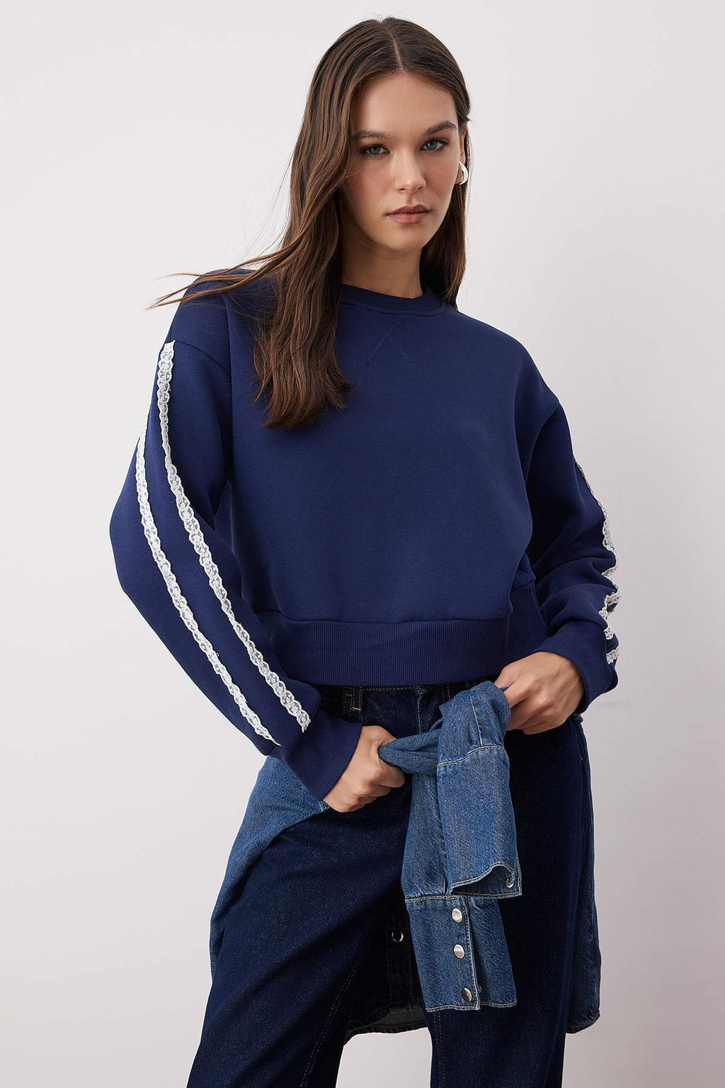 Lacivert Regular/Normal Kal?p Dantel Detayl? Orme Sweatshirt TWOAW26SW00023