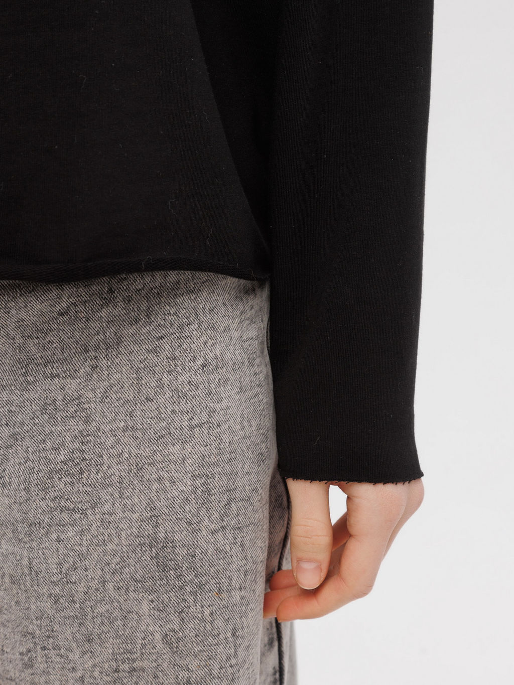 Женский лонгслив из футера 2-х нитки Lingeamo черный ВК-25 (35)  фото 3