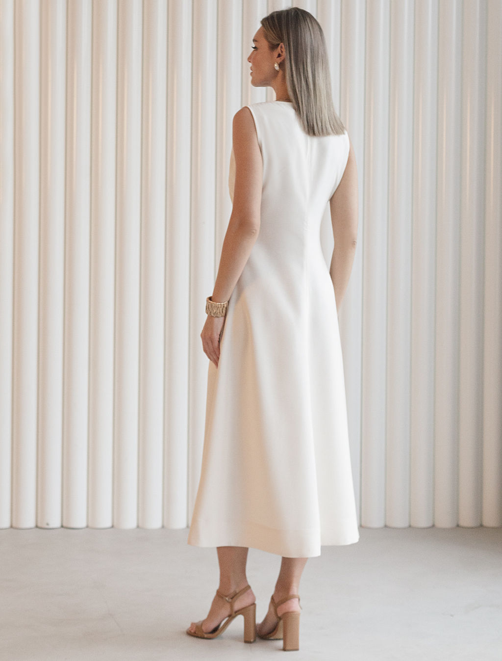Платье Vilatte из лиоцелла кокосово-молочное фото 4