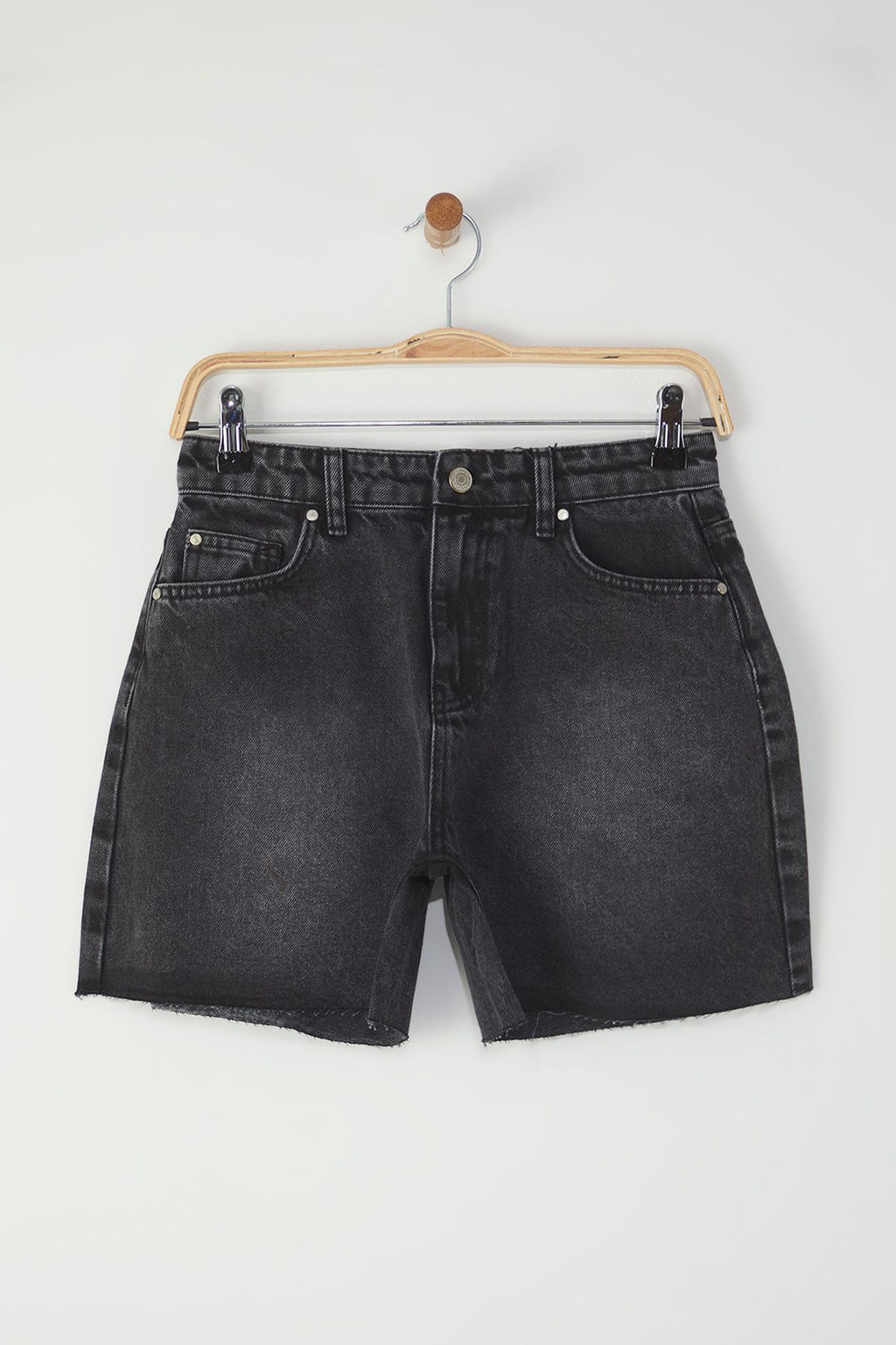 TRENDYOLMILLA Siyah Paca Kesikli City Denim Sort TWOSS25SR00177  фото 5