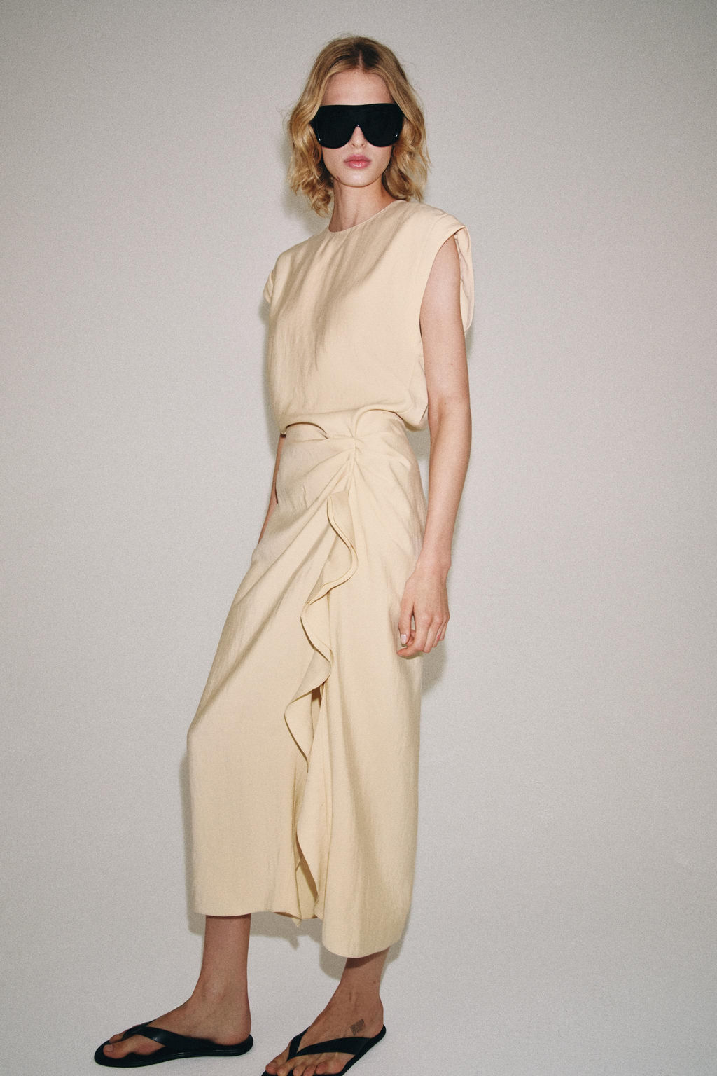 VESTIDO MIDI VOLANTES ZW COLLECTION / Crudo medio - Zara фото 4