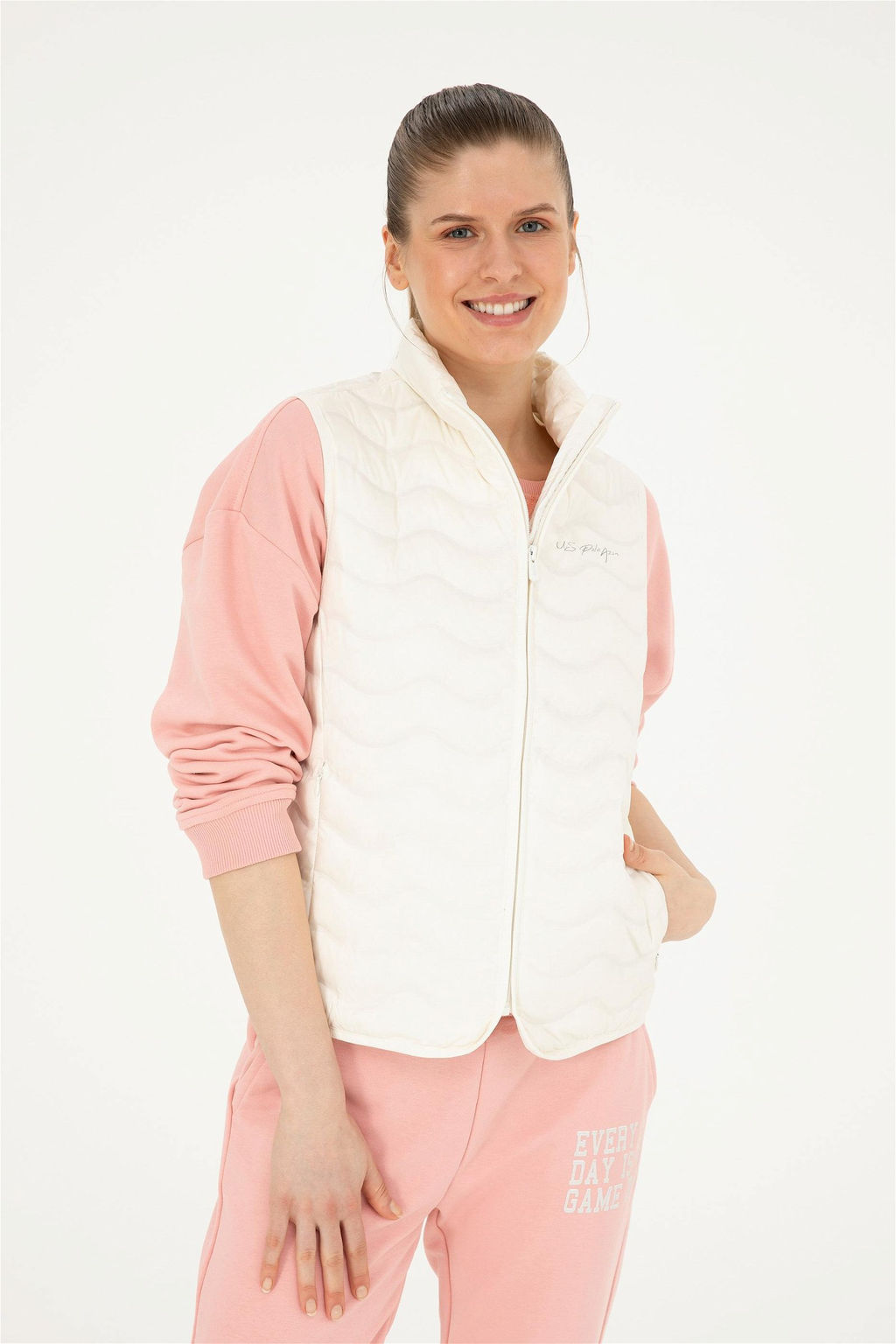 Женский жилет цвета экрю Неожиданная скидка в корзине - U.s. polo assn фото 10