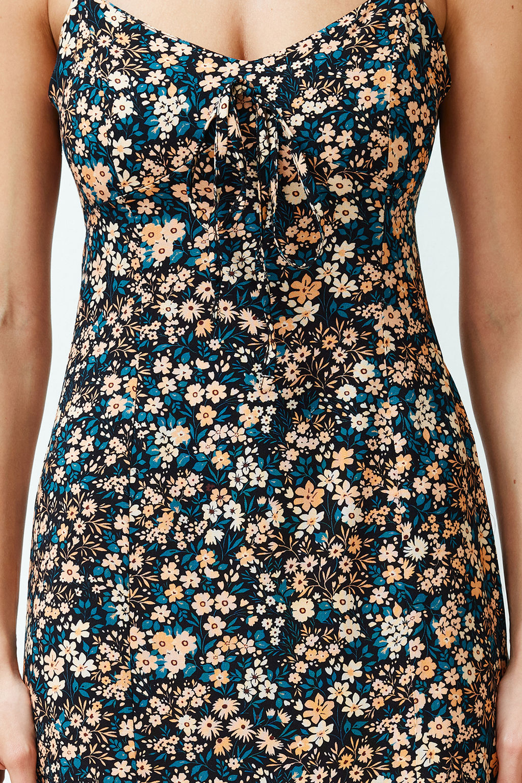 TRENDYOLMILLA Yesil Cicek Desenli Duz Kesim Y?rtmac Detayl? Viskon Midi Dokuma Elbise TWOSS23EL02085 фото 4