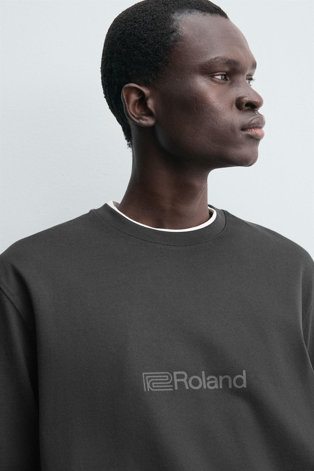 ROLAND CORPORATION  HEAVYWEIGHT T-SHIRT