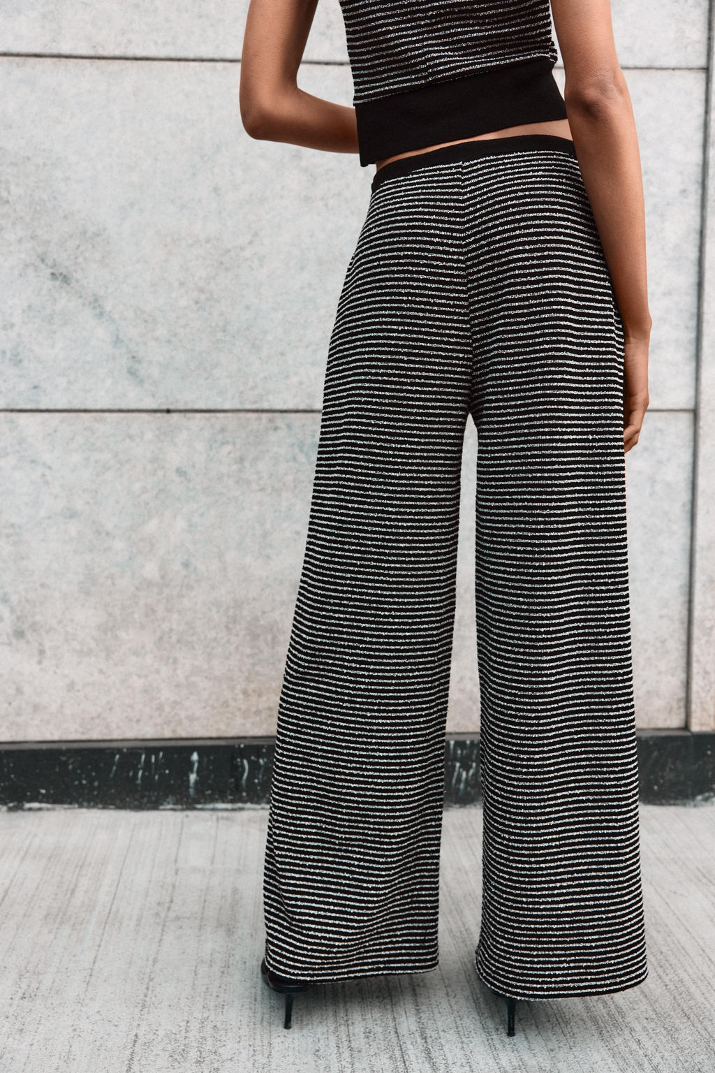 PANTAL?N BOUCL? RAYAS / Negro / Crudo - Zara фото 6