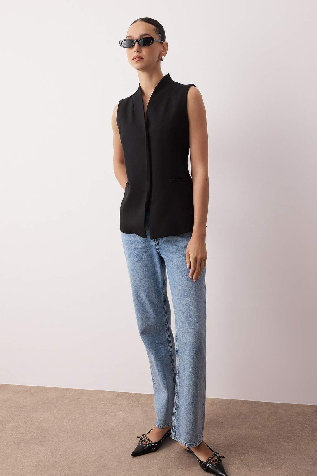 Siyah Gizli Dugmeli Dik Yaka Dokuma Yelek TWOAW26YE00027