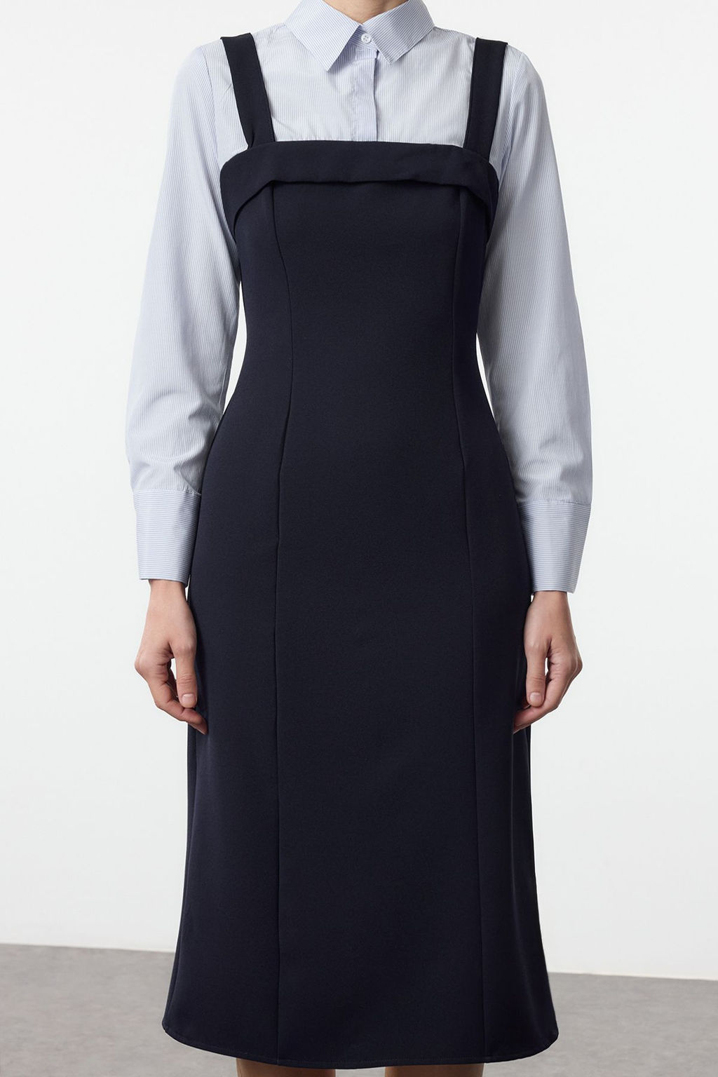 TRENDYOLMILLA Lacivert Cizgili Gomlek Detayl? Vucuda Oturan Mini Dokuma Elbise TWOAW25EL00423 фото 9