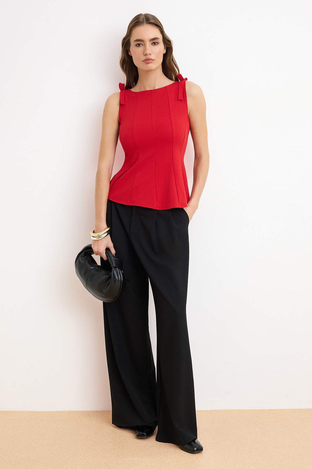 K?rm?z? S?f?r Kol Peplum Belden Oturmal? Omuz Fiyonk Detayl? Orme Bluz TWOSS25BZ00482