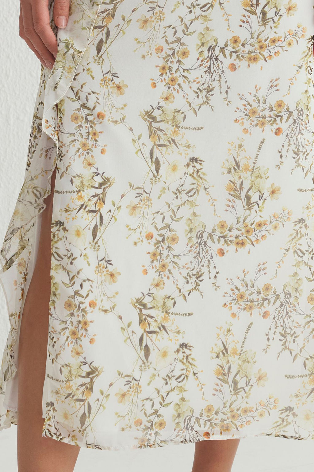 TRENDYOLMILLA Ekru Cicekli F?rf?rl? A Kesim Maxi Dokuma Elbise TWOSS25EL00019  фото 4