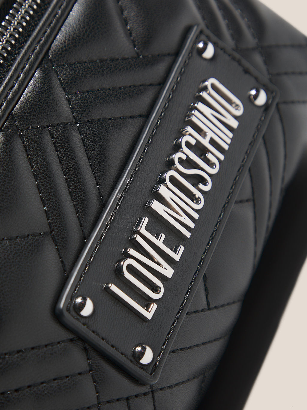 Женский рюкзак LOVE MOSCHINO QUILTED BAG Артикул 4561362, черный  фото 2