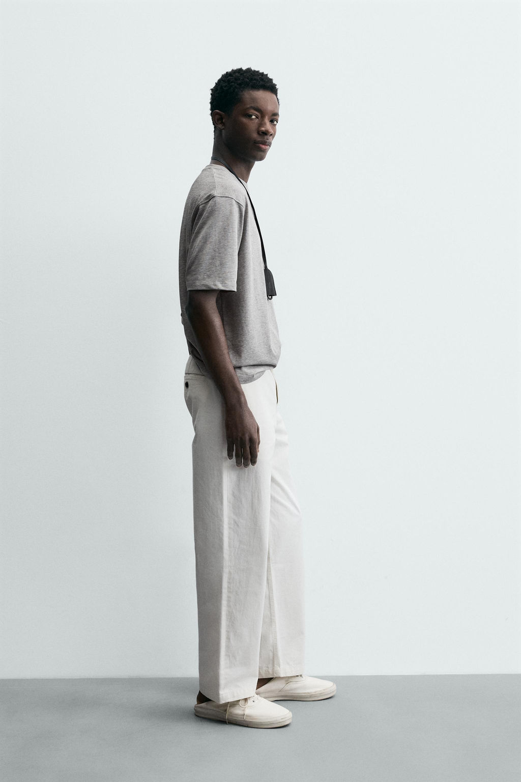 CAMISETA MEDIUM WEIGHT MANGA CORTA / Gris vigor? - Zara фото 4