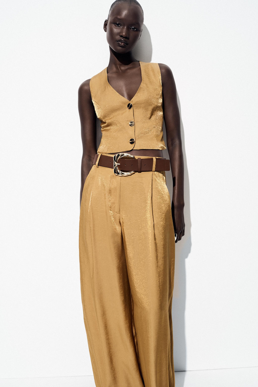 GOLD BUTTON SATIN TOP - Zara фото 12