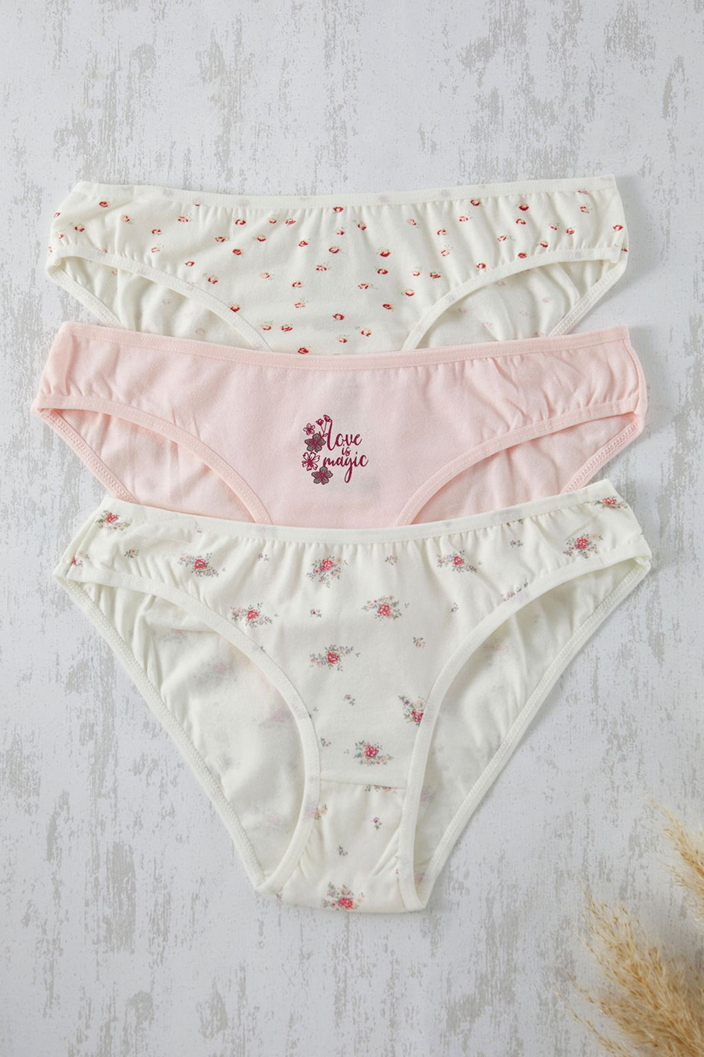 Trendyolmilla Beyaz-Cok Renkli 3lu Paket Pamuklu Cicekli ve Cizgili Klasik Orme Kulot THMSS25KU00040