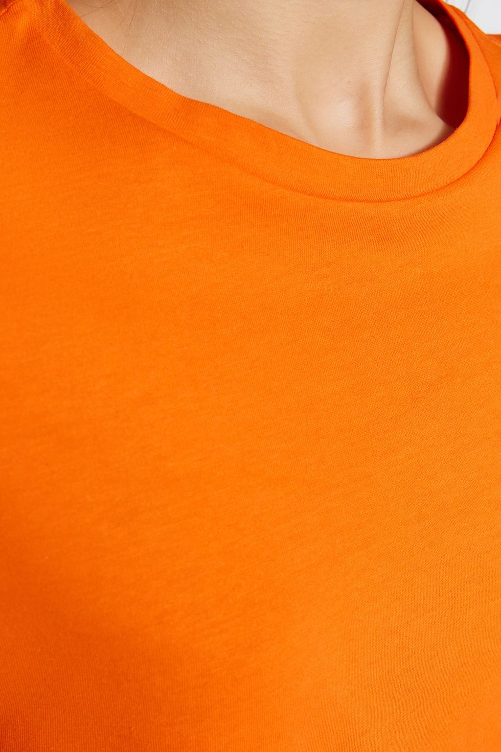 TRENDYOLMILLA Beyaz %100 Pamuk Regular/Normal Kal?p K?sa Kollu Basic Bisiklet Yaka Orme T-Shirt TWOSS23TS00000  фото 35