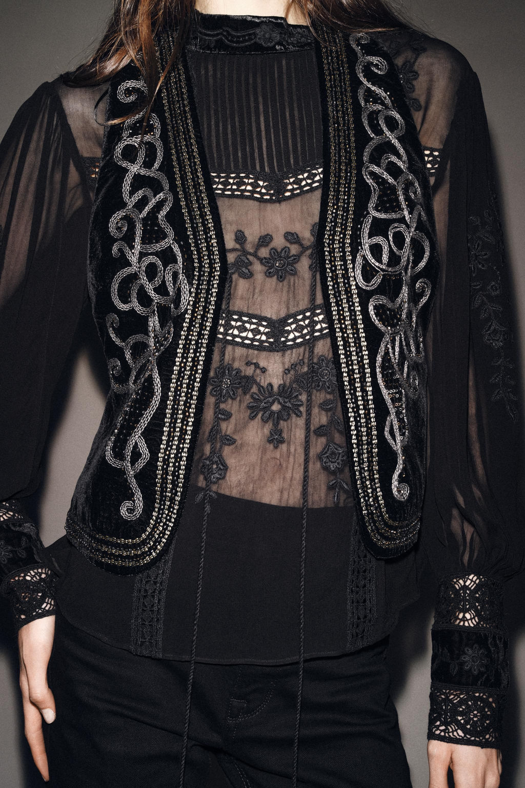 EMBROIDERED VELVET WAISTCOAT ZW COLLECTION
