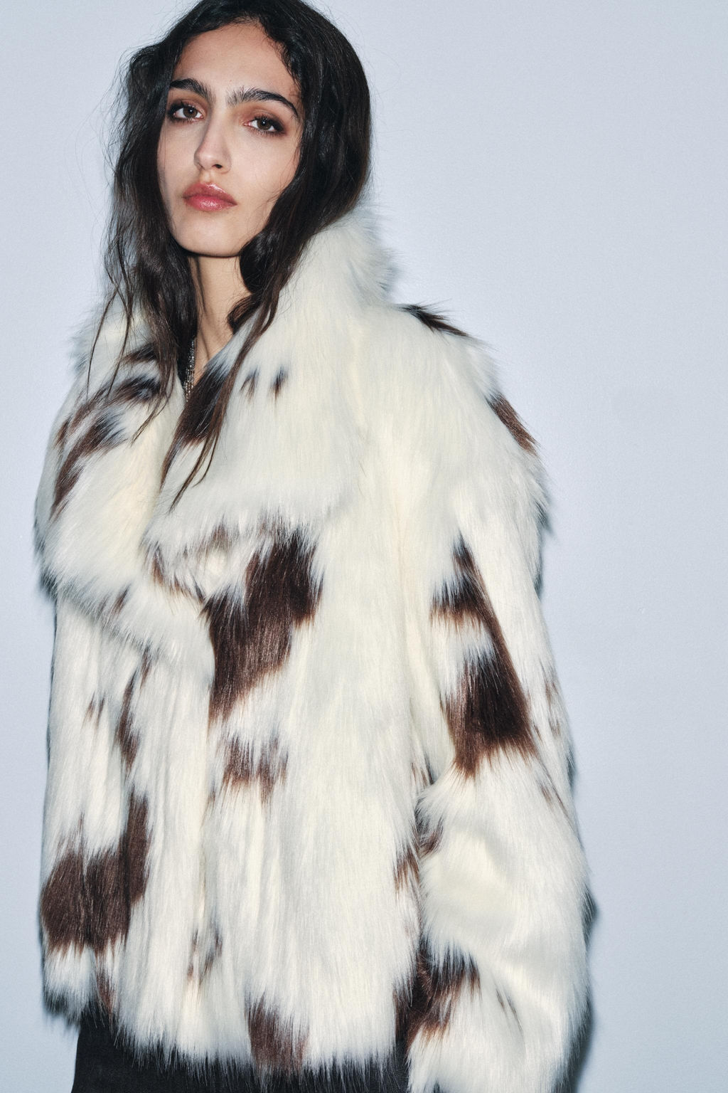 FAUX FUR JACKET ZW COLLECTION LIMITED EDITION - Zara фото 2